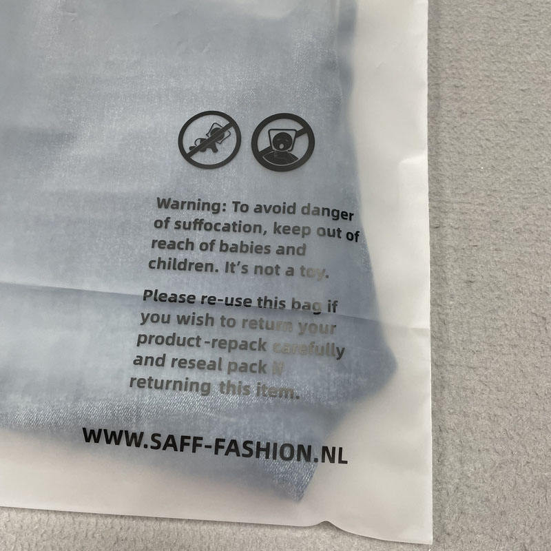 Eco-friendly Ziplock Pouch Customized Apparel Printed Logo Matte Frosted Self-Sealing Clear Plastic Packaging Bags