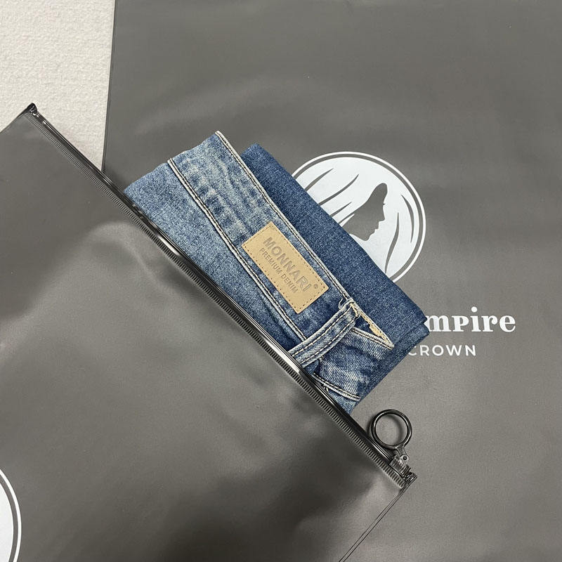 Customized Print Packaging Bag for Clothes, Black Color Durable Ziplock Zipper Bag